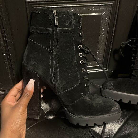 Kenneth Cole New York  suede booties - Picture 6 of 6
